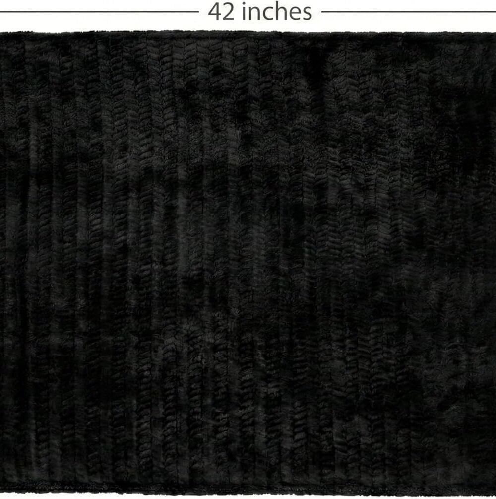 EverSnug avel Blanket Pillow - Ultra-Soft Microfleece 3 Eversnug Avel Blanket Pillow - Ultra-Soft Microfleece - Image 3