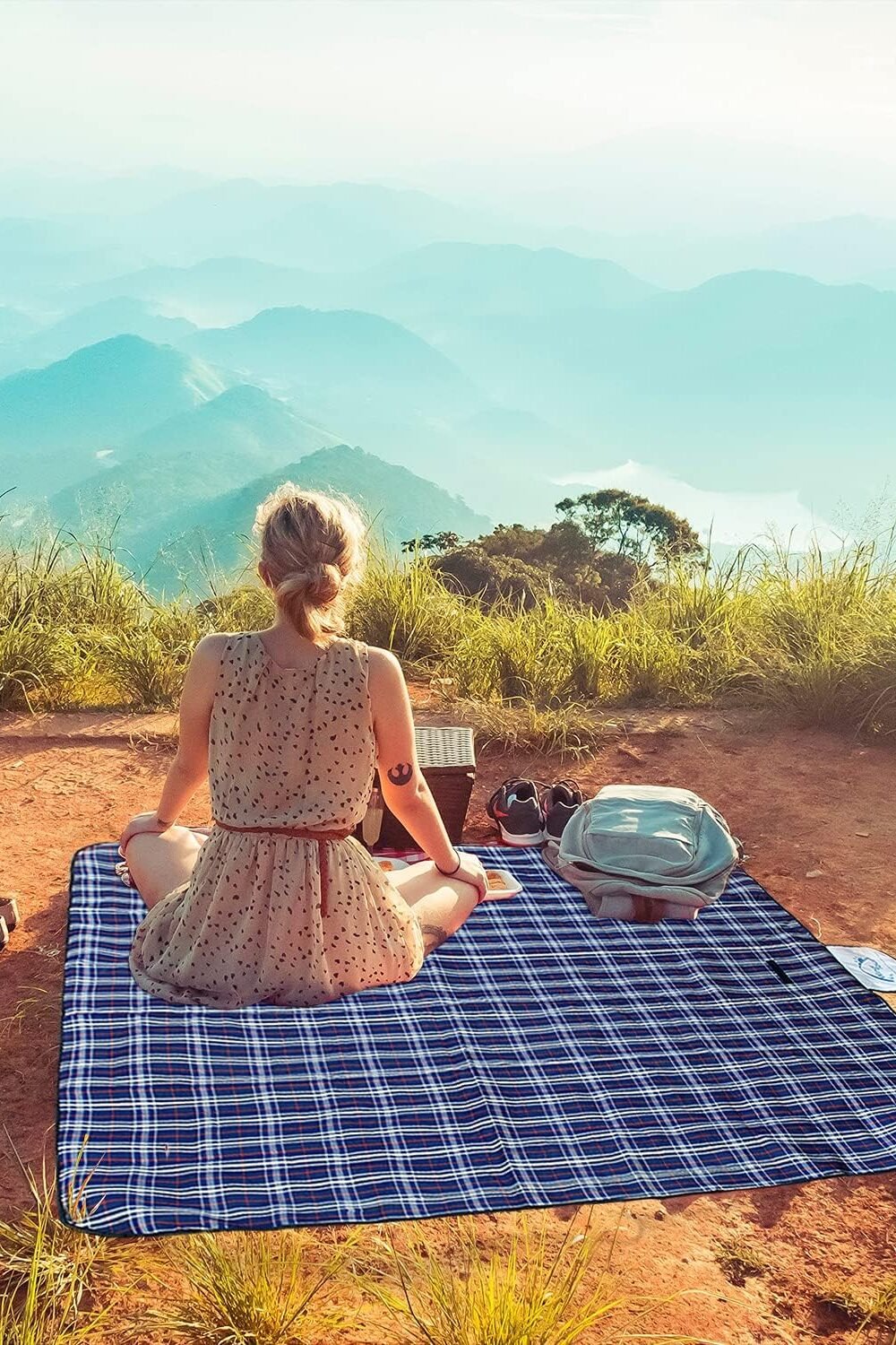 Waterproof Picnic Blanket With Carry Strap - Foldable Outdoo - Image 6