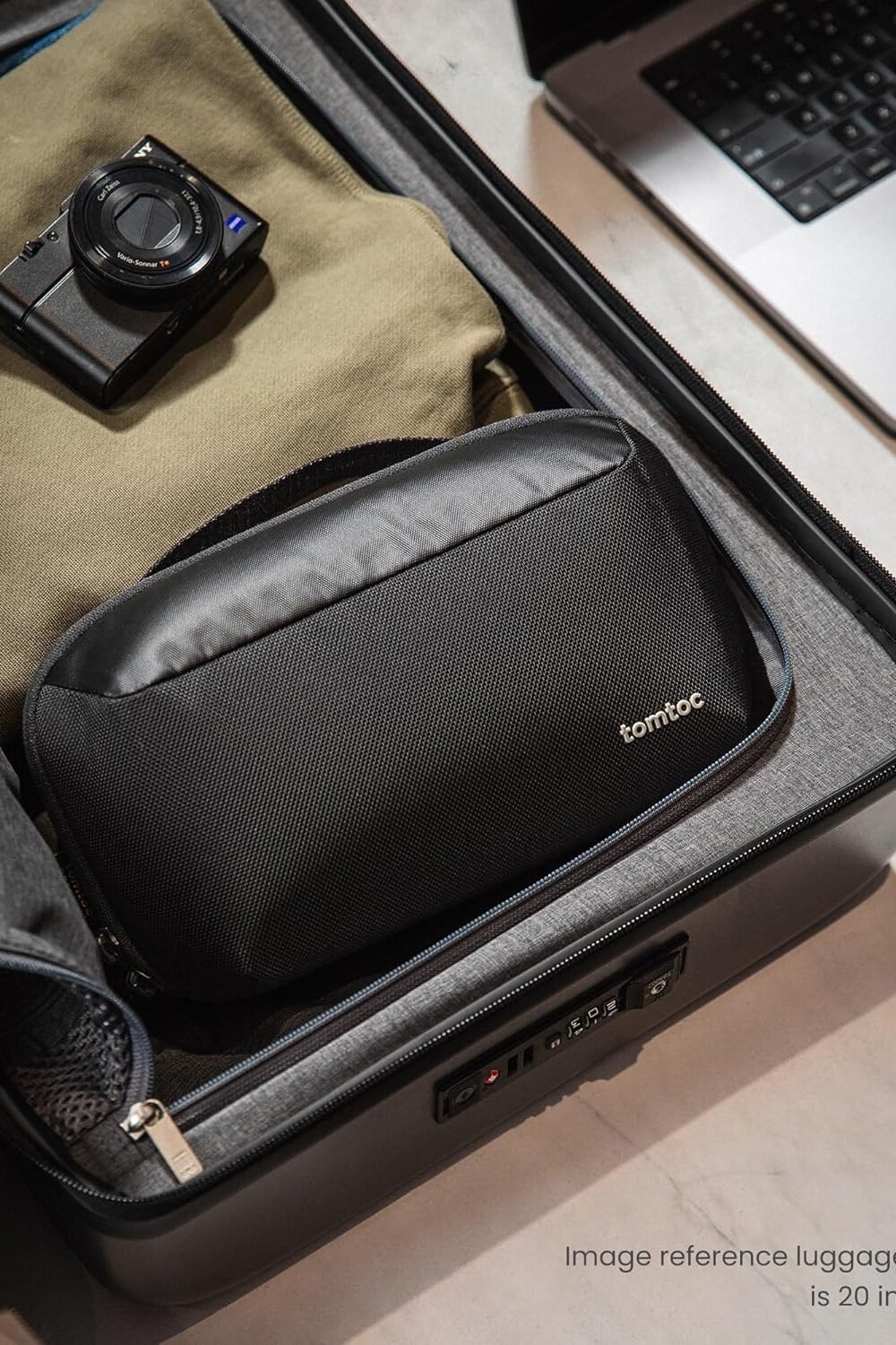 Water-Resistant Electronic Organizer Pouch Macbook - Image 7