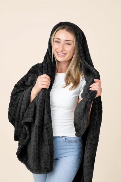 EverSnug avel Blanket Pillow - Ultra-Soft Microfleece 2 Eversnug Avel Blanket Pillow - Ultra-Soft Microfleece - Image 2